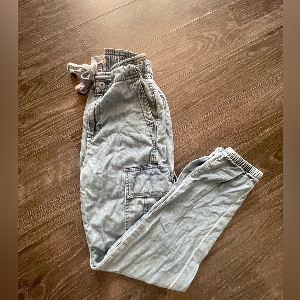 American eagle 000 cargo jogger jeans